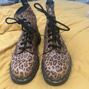 Leopard Print Lace-Up Doc Martens! EXCELLENT CONDITION
